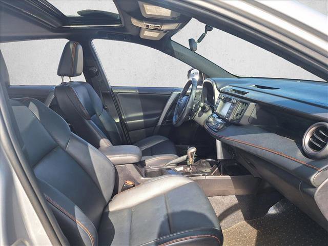 Used 2016 Toyota RAV4 SE image 18