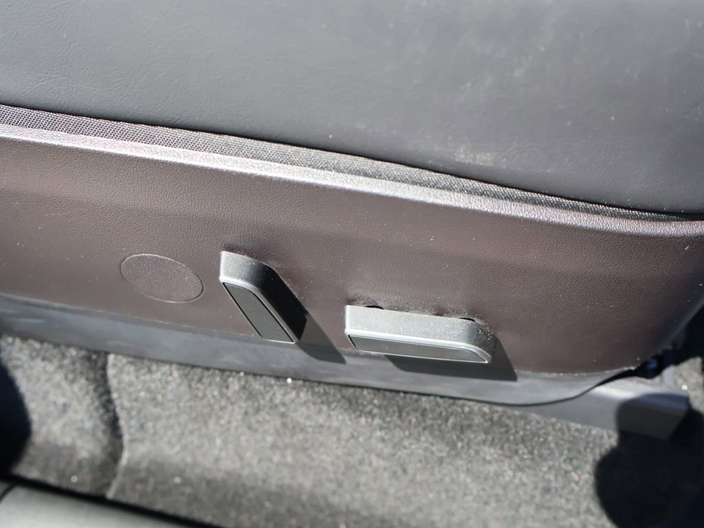 Used 2022 Tesla Model Y Performance image 34