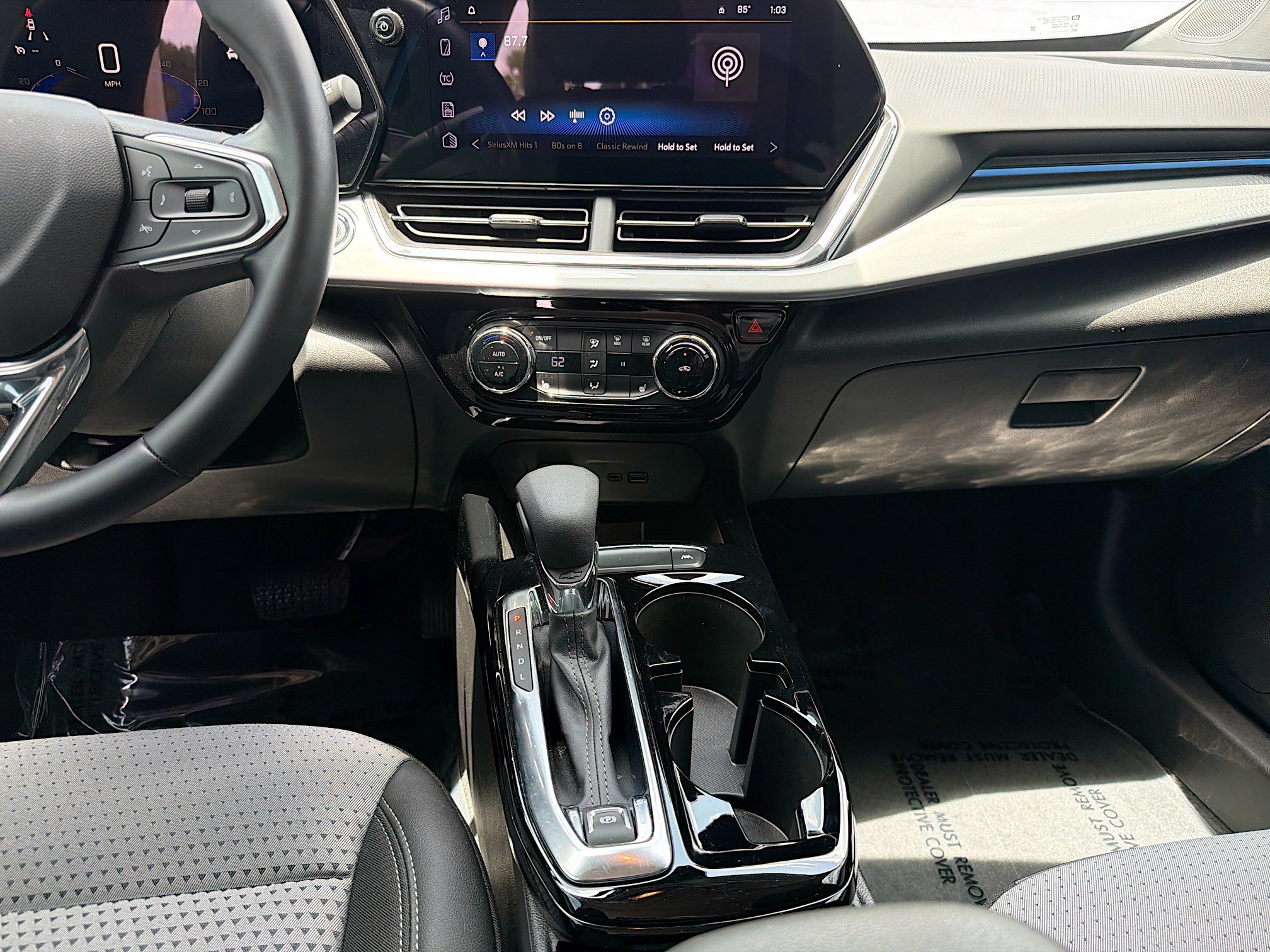 Used 2025 Chevrolet Trax LT w/ LT Convenience Package FWD image 18