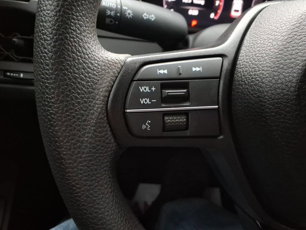 Used 2025 Honda Accord LX image 17