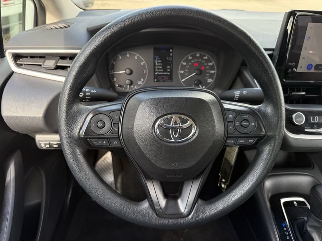 Used 2025 Toyota Corolla LE FWD image 13