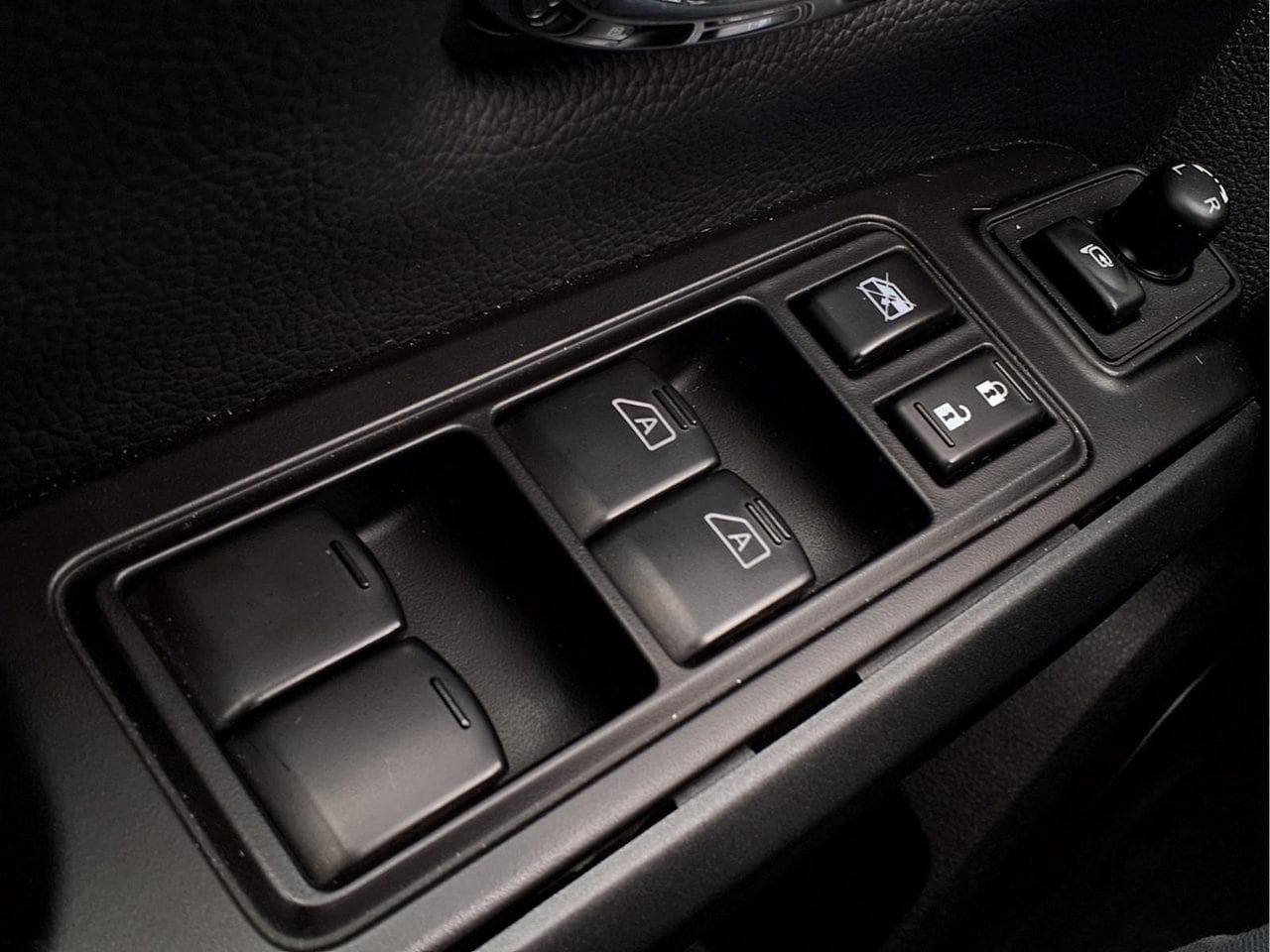 Used 2024 Nissan Titan PRO-4X w/ Pro-4x Convenience Package AWD/4WD image 26