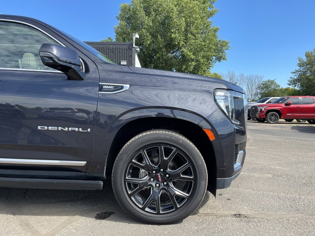 Used 2023 GMC Yukon XL Denali w/ Max Trailering Package image 2