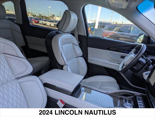 Used 2024 Lincoln Nautilus Black Label w/ Jet Appearance Package (87T) image 26