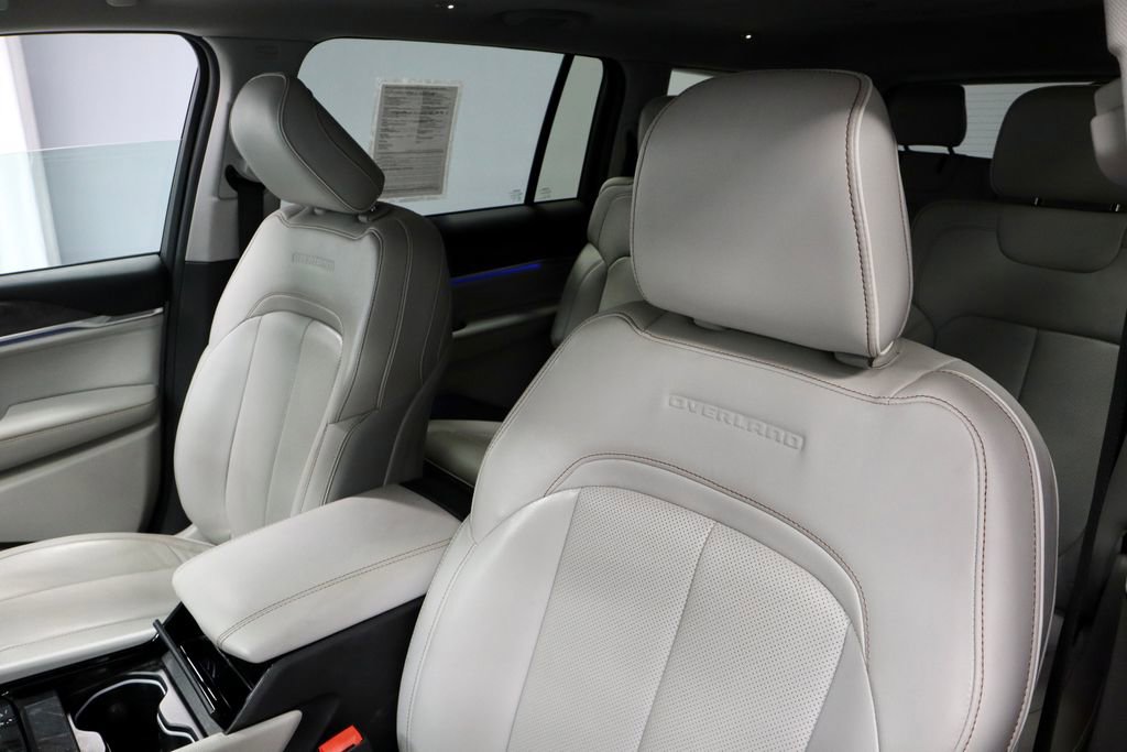 Used 2023 Jeep Grand Cherokee L Overland image 28
