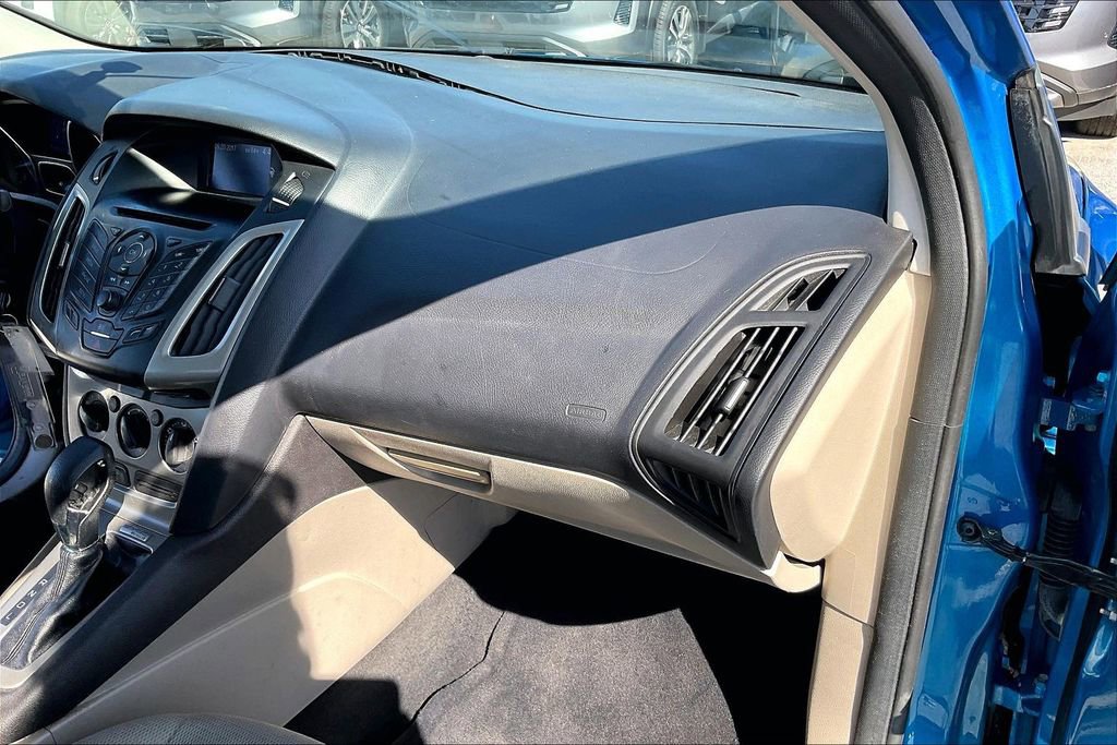Used 2013 Ford Focus SE FWD image 20