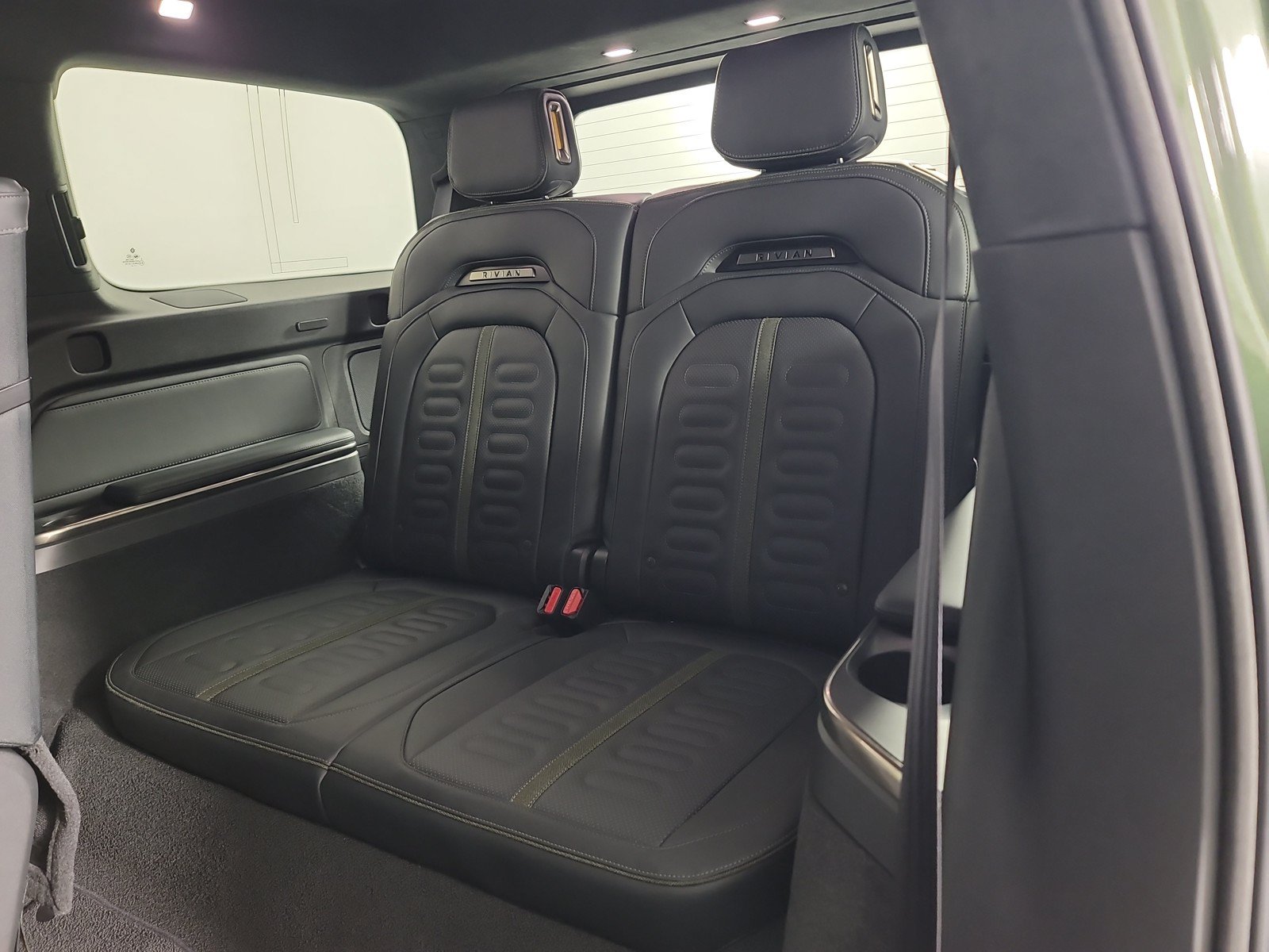 Used 2024 Rivian R1S Adventure AWD/4WD image 22