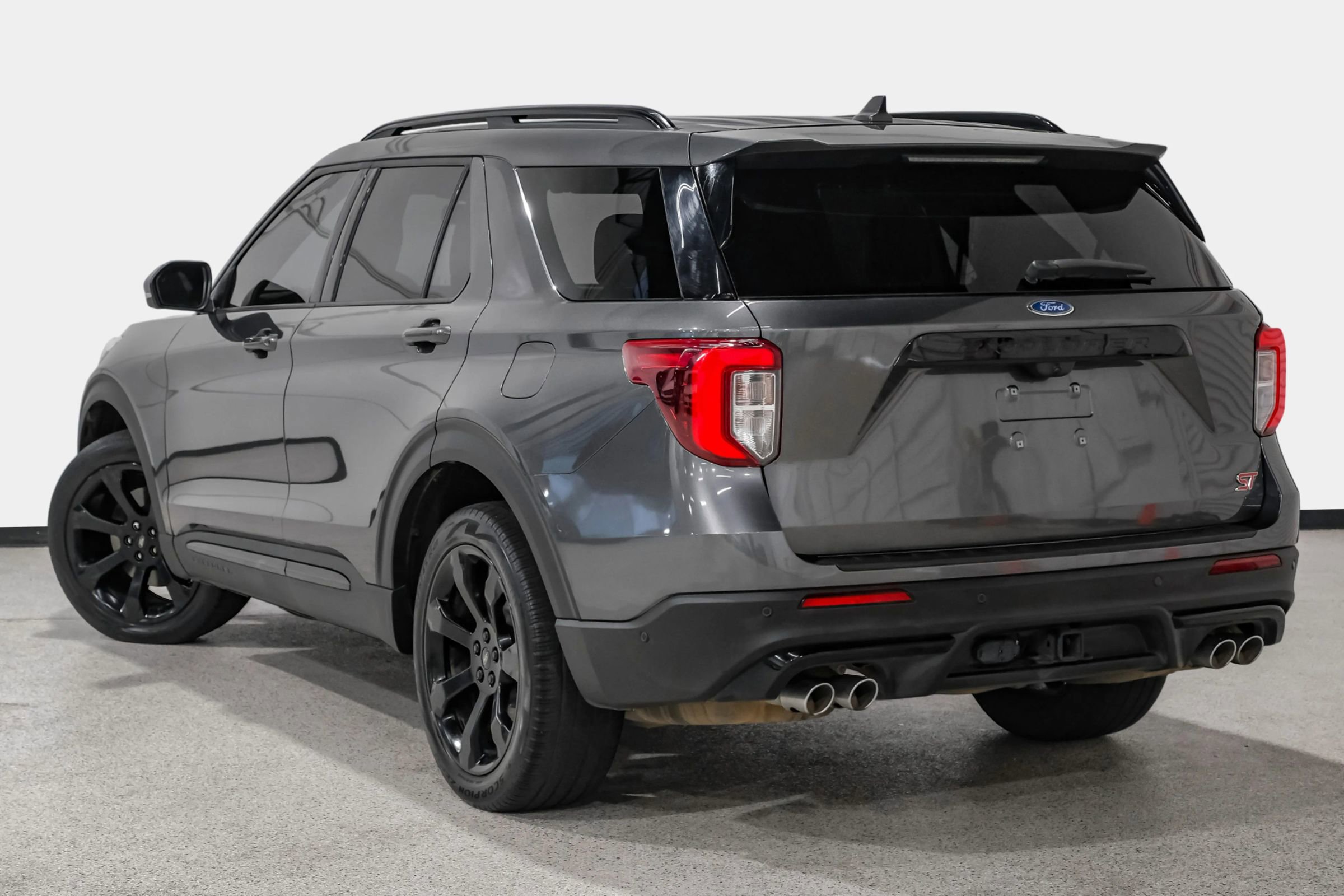 Used 2020 Ford Explorer ST w/ ST Street Pack image 8