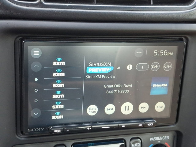 Used 2001 Chevrolet Corvette Coupe w/ Preferred Equipment Group2 image 16