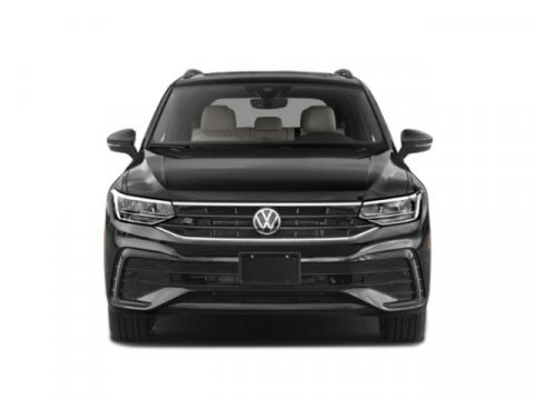 Used 2023 Volkswagen Tiguan SE R-Line AWD/4WD image 7