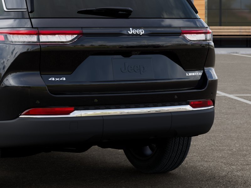 New 2026 Jeep Grand Cherokee Limited w/ Trailer Tow Package AWD/4WD image 14
