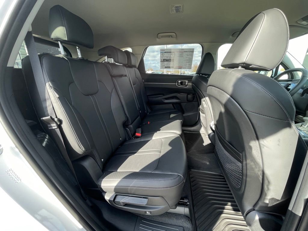 New 2026 Kia Sorento S image 28