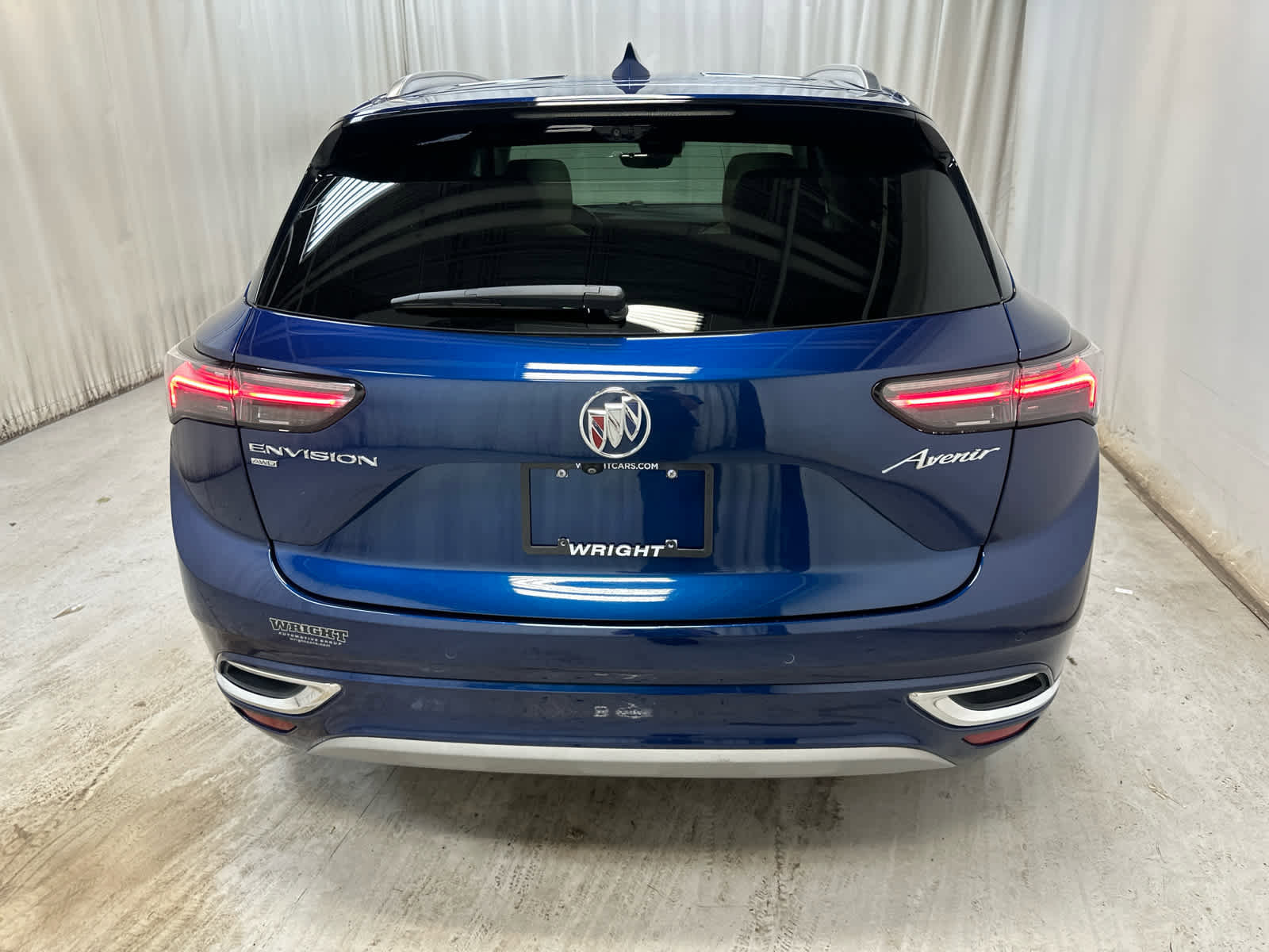 Used 2023 Buick Envision Avenir AWD/4WD image 8