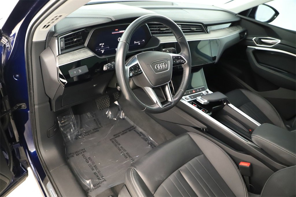 Certified 2022 Audi e-tron Premium image 15