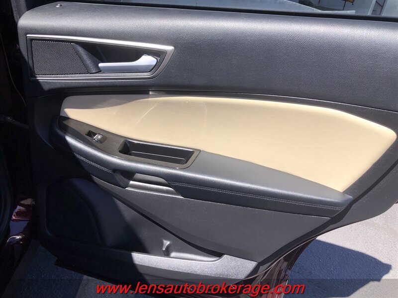 Used 2017 Ford Edge SEL w/ Equipment Group 201A FWD image 20