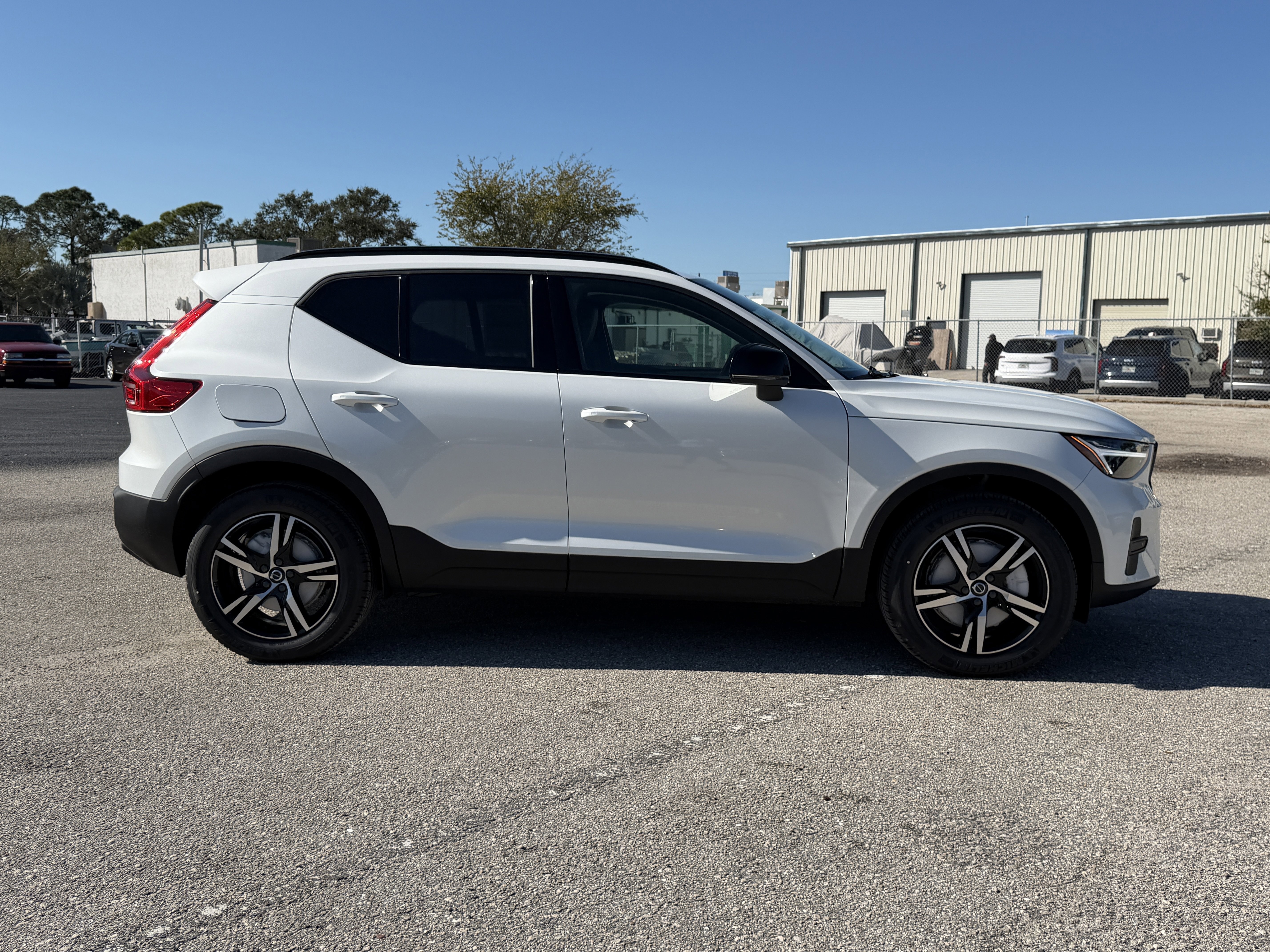 New 2026 Volvo XC40 B5 Core w/ Protection Package image 2