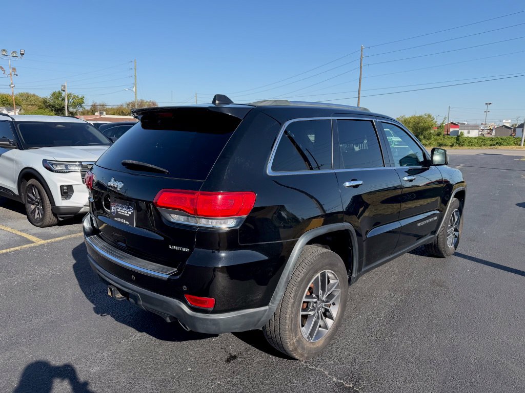 Used 2018 Jeep Grand Cherokee Limited AWD/4WD image 3