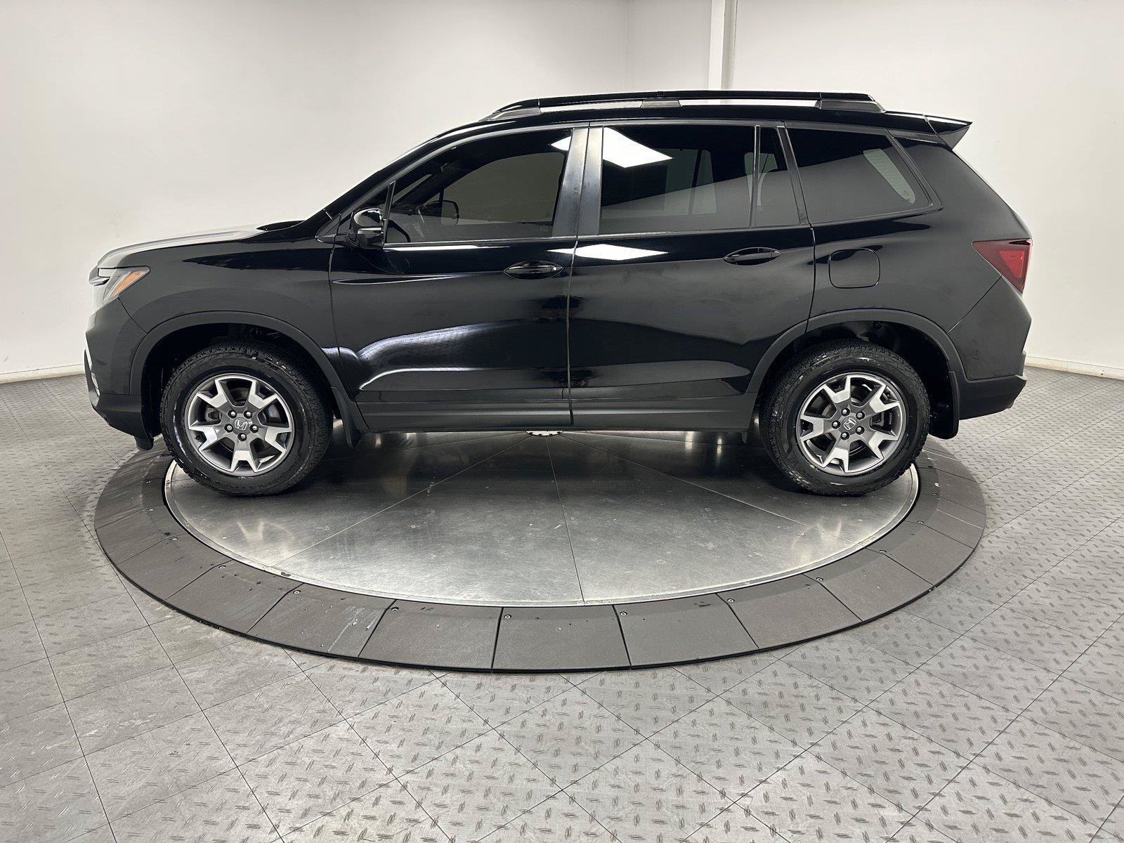 Certified 2023 Honda Passport TrailSport image 8