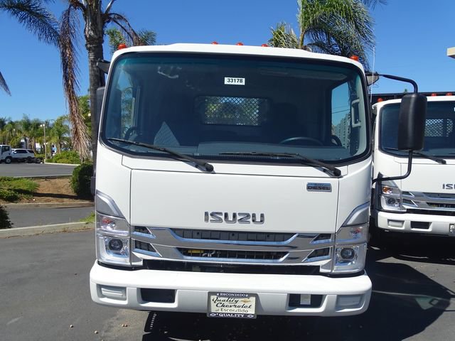 Used 2023 Isuzu NPR image 3