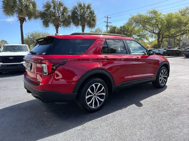 Used 2025 Ford Explorer ST-Line image 7