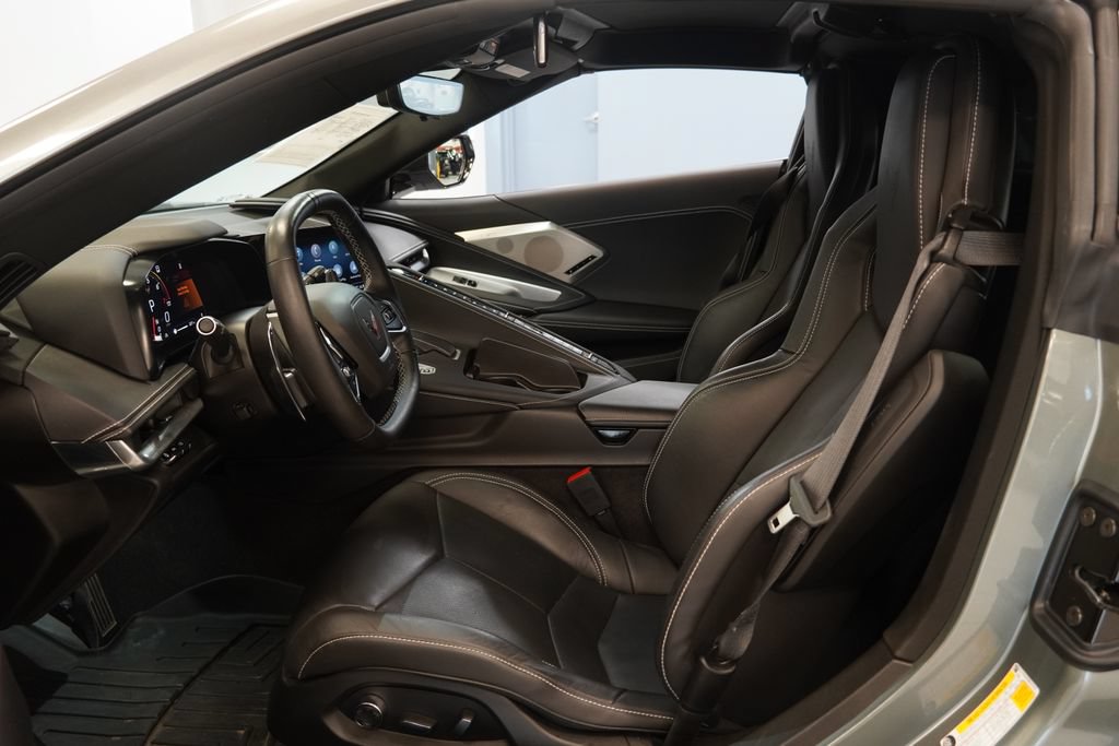 Used 2022 Chevrolet Corvette Stingray Preferred Cpe w/ Battery Protection Package RWD image 5