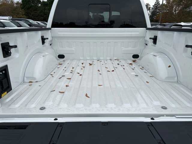 New 2023 Ford F150 Lightning Platinum image 31