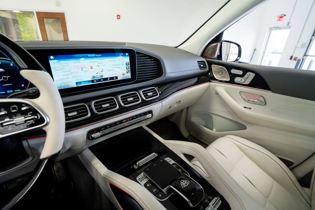Used 2023 Mercedes-Benz Maybach GLS 600 4MATIC image 30