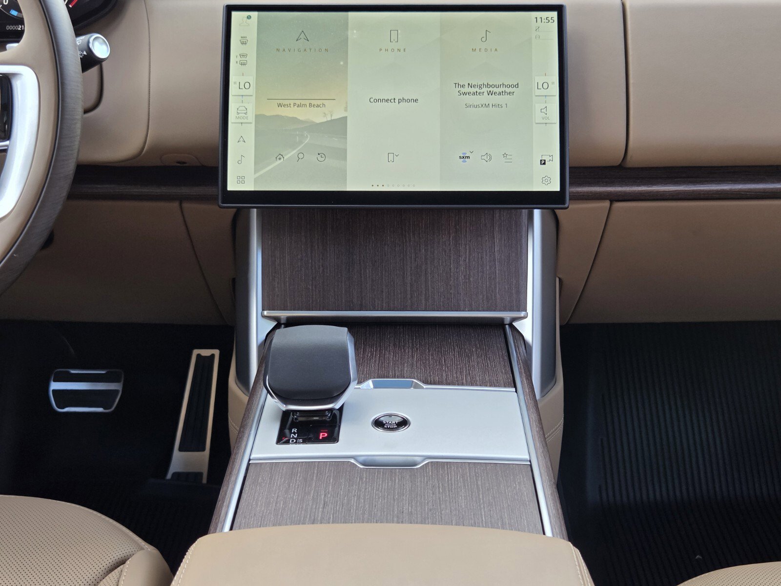 New 2025 Land Rover Range Rover SE image 11