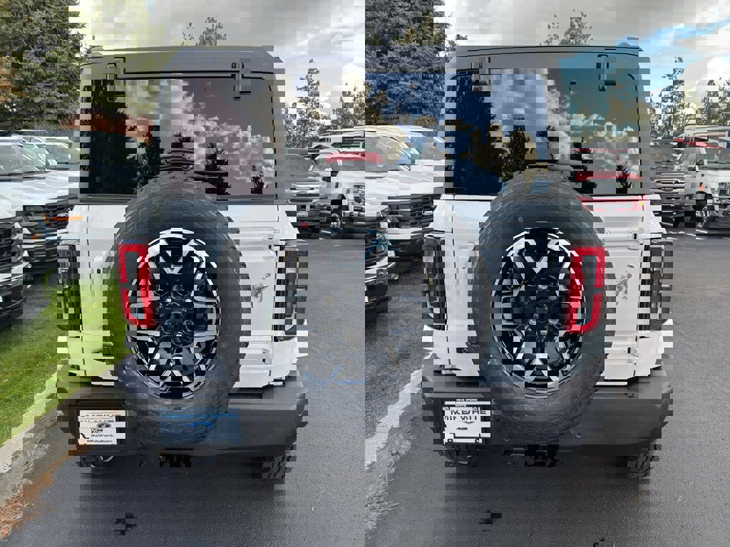 New 2025 Ford Bronco Outer Banks image 5