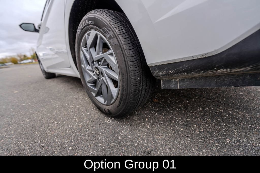 Certified 2024 Hyundai Elantra SEL image 12