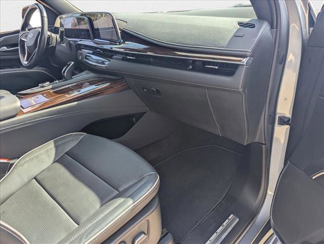 Used 2023 Cadillac Escalade Premium Luxury image 18