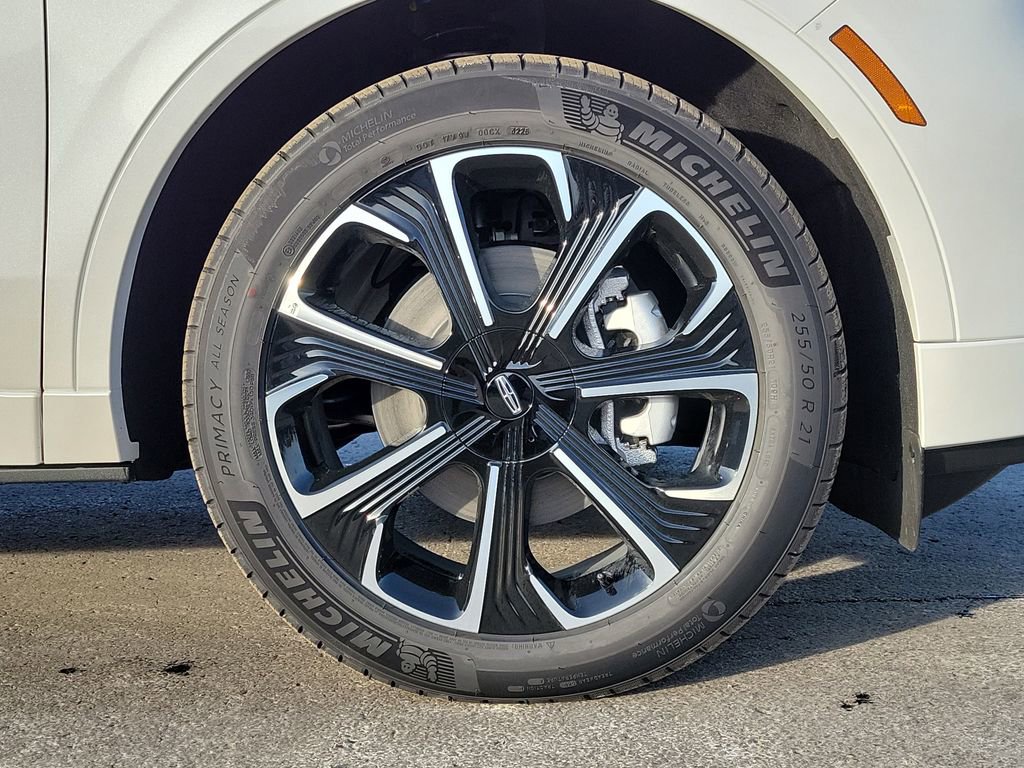 New 2026 Lincoln Nautilus Reserve image 9