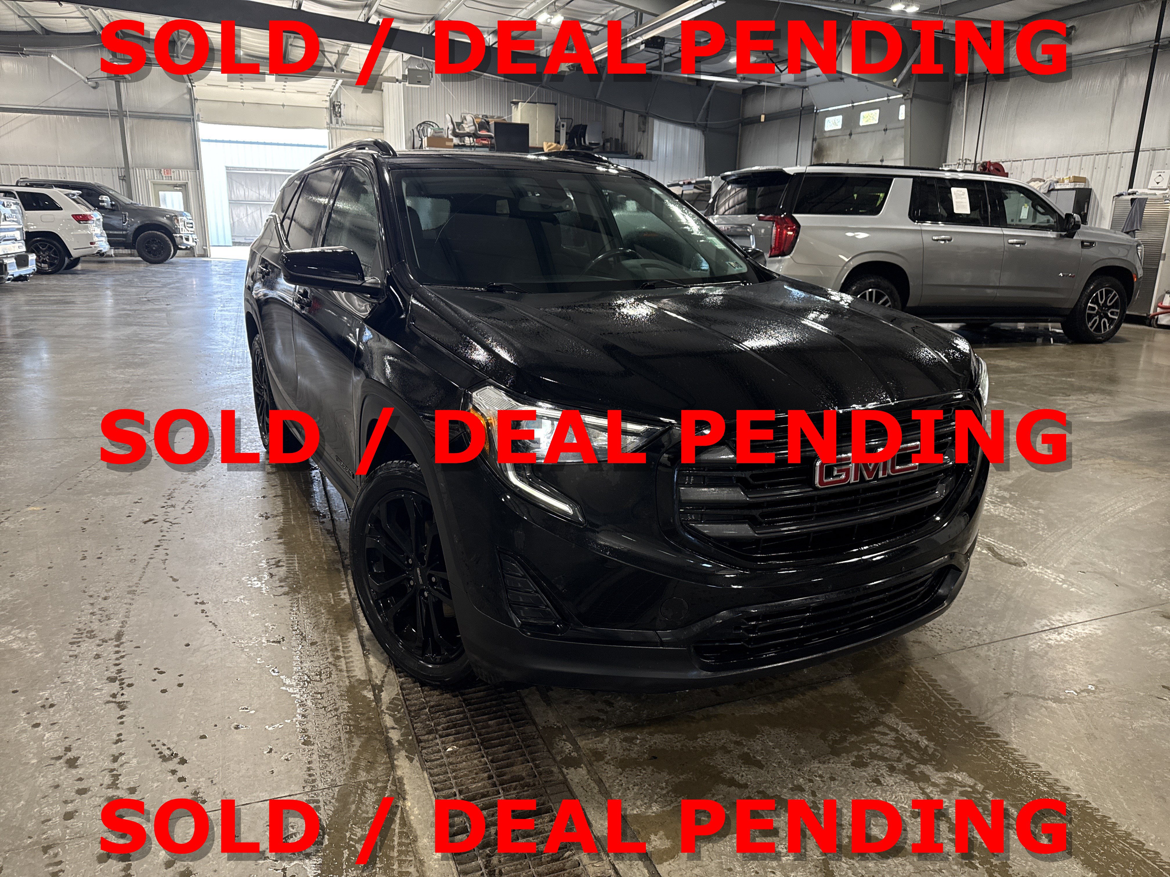 Used 2019 GMC Terrain SLE w/ Driver Convenience Package AWD/4WD image 1
