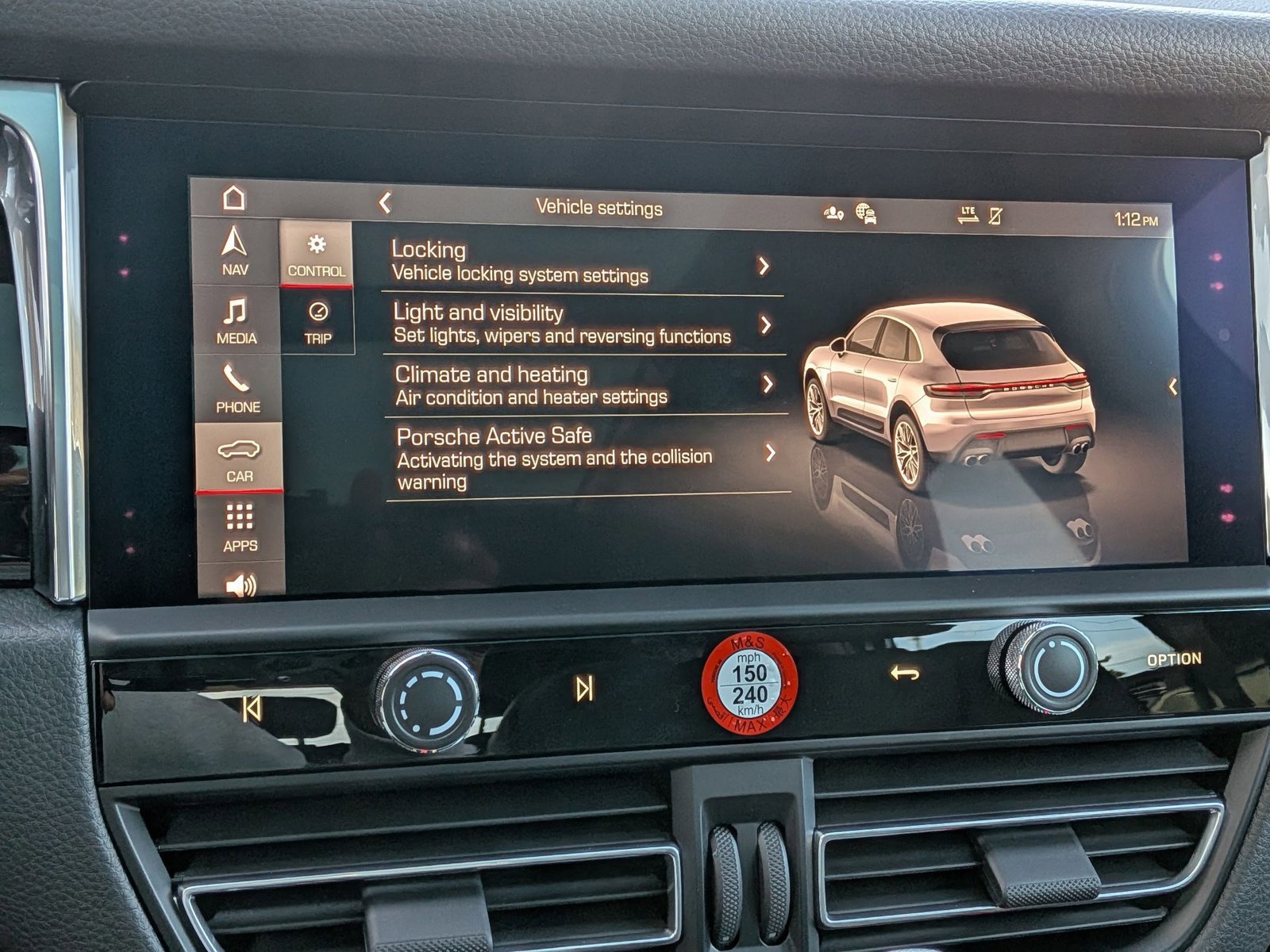 New 2026 Porsche Macan image 18