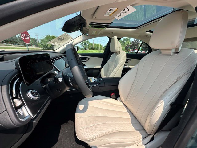 New 2027 Mercedes-Benz E 350 4MATIC Sedan image 17