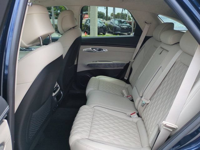 Used 2022 Genesis GV70 3.5T Sport w/ Sport Advanced Package AWD/4WD image 12