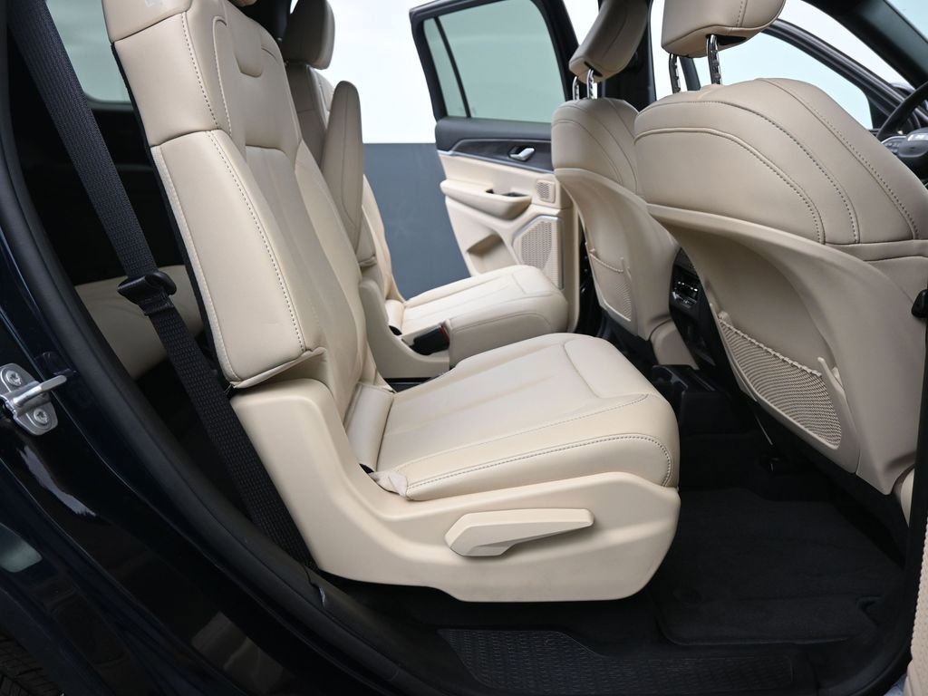 Used 2024 Jeep Grand Cherokee L Limited w/ Trailer Tow Package image 16