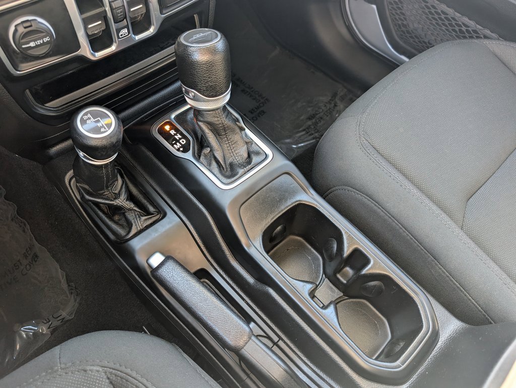 Used 2022 Jeep Gladiator Willys image 16