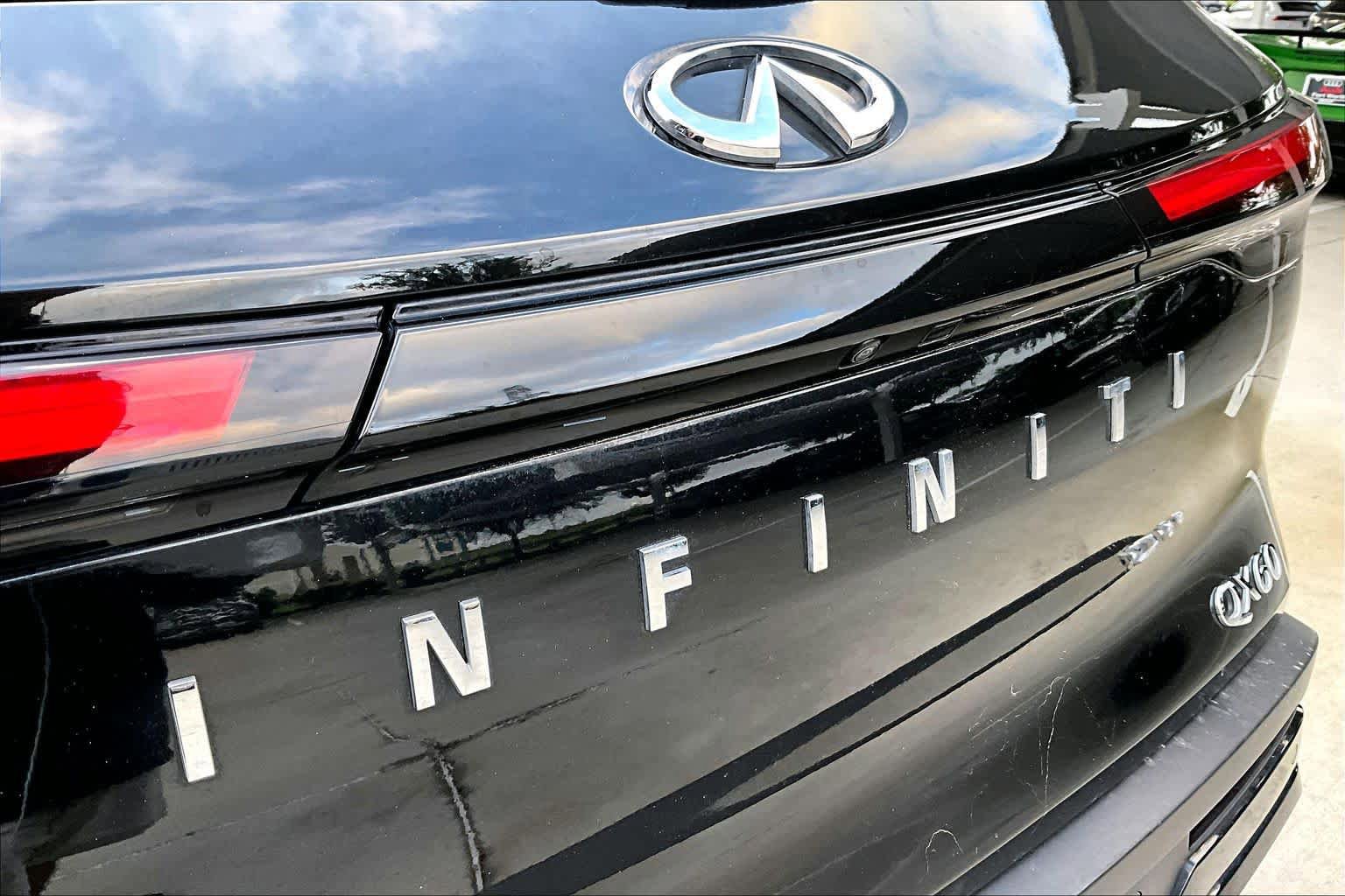 Used 2023 INFINITI QX60 Pure AWD/4WD image 32