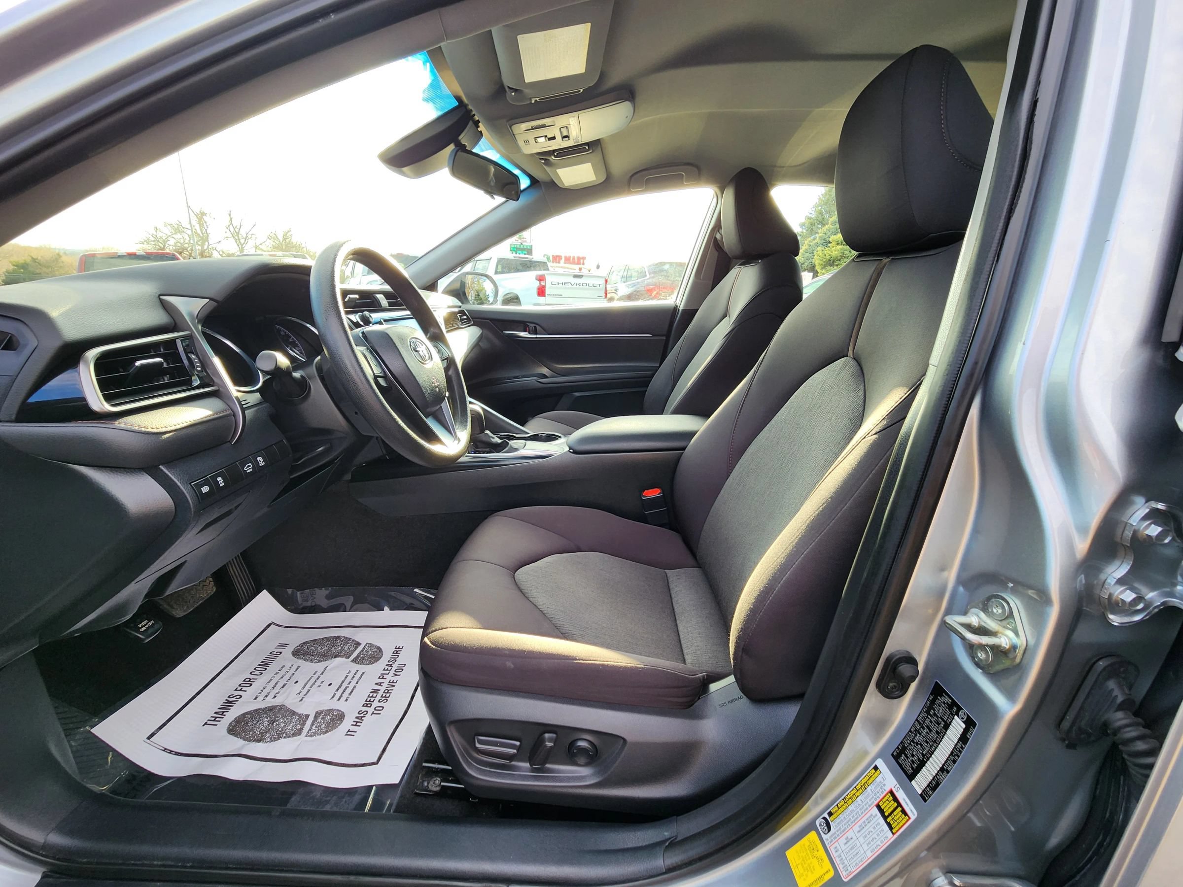 Used 2020 Toyota Camry LE FWD image 17