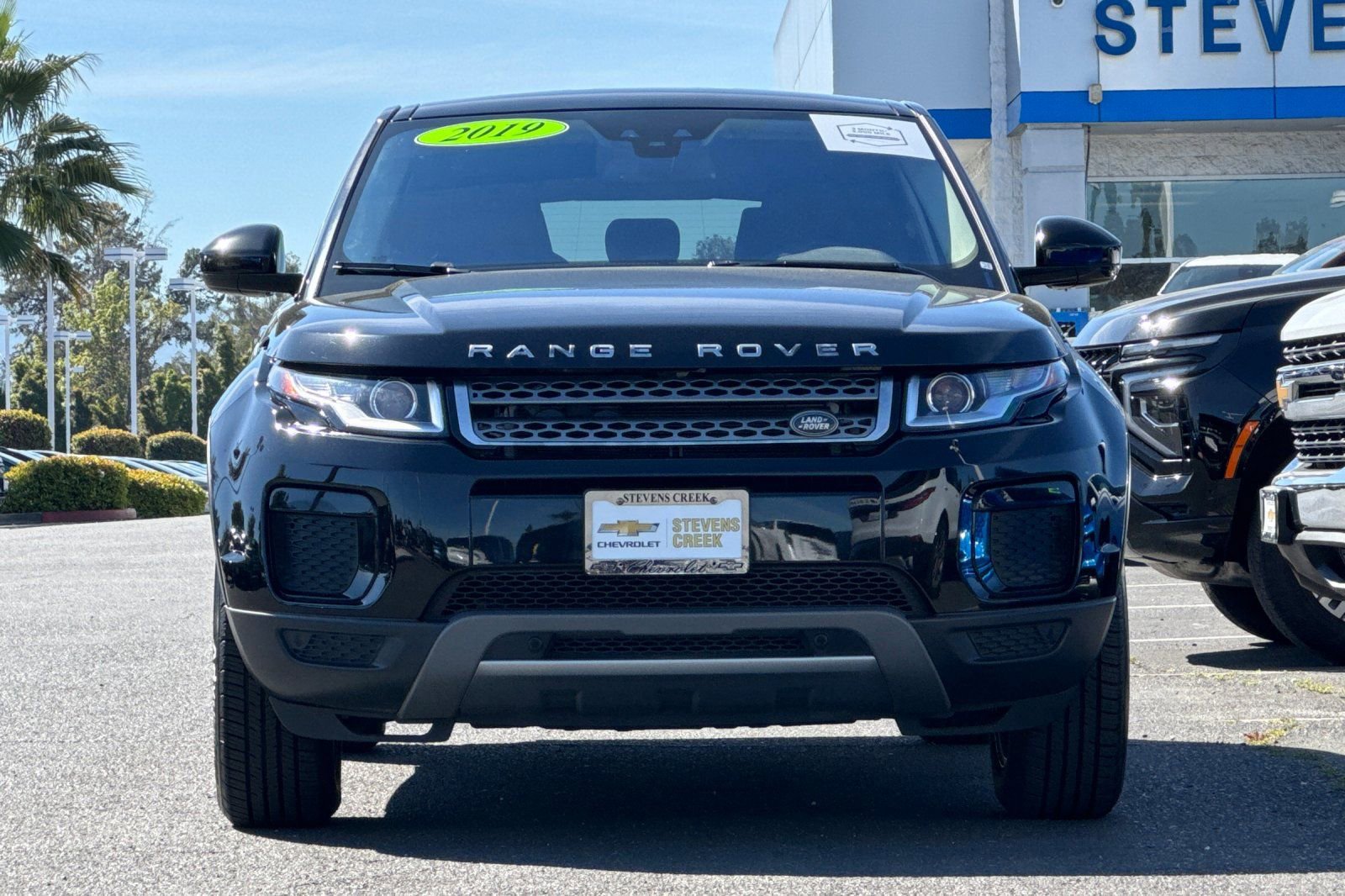 Used 2019 Land Rover Range Rover Evoque SE image 10