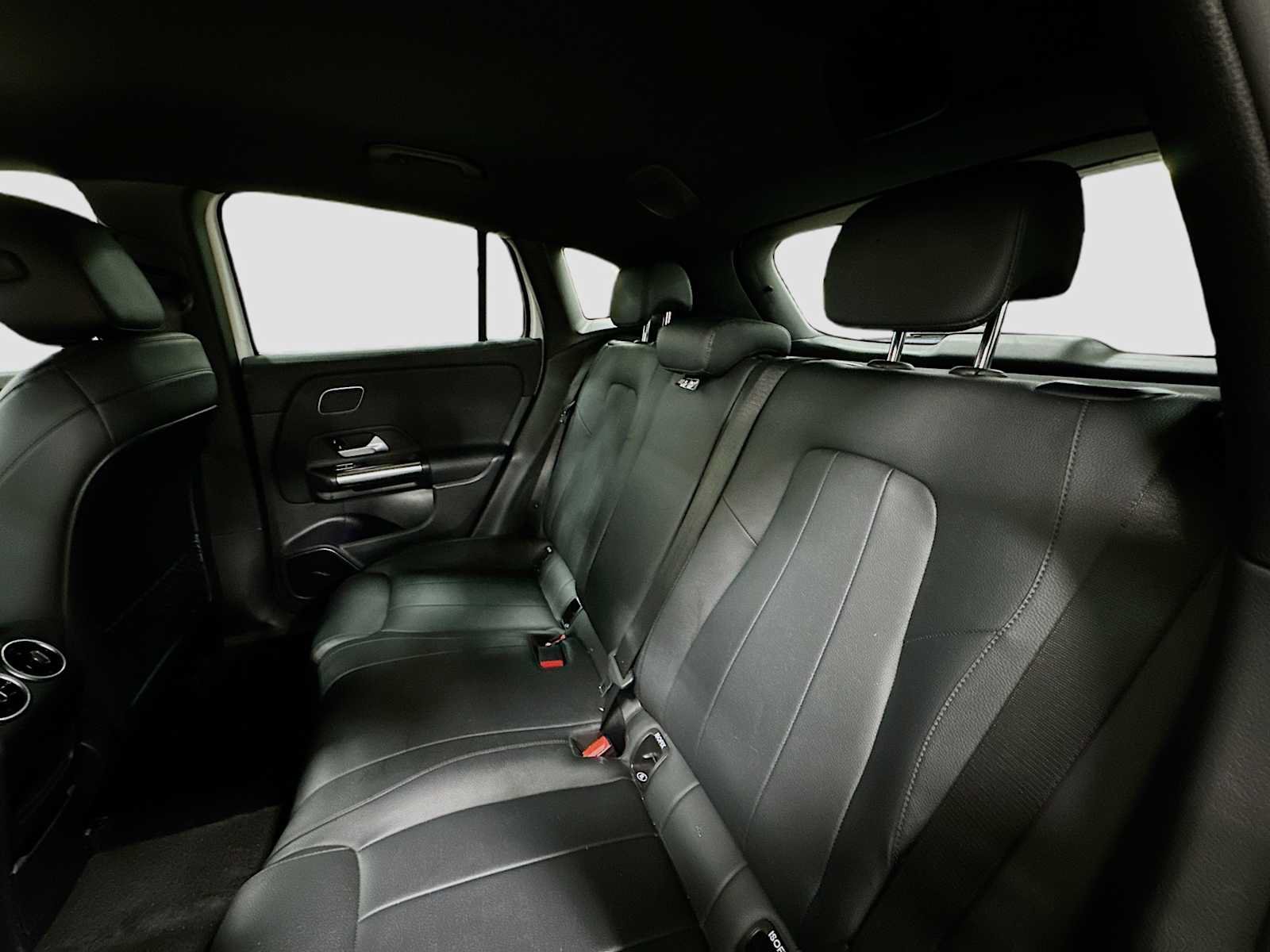 Used 2021 Mercedes-Benz GLA 250 4MATIC image 24