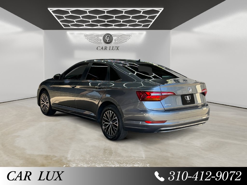 Used 2019 Volkswagen Jetta SEL w/ Cold Weather Package FWD image 3