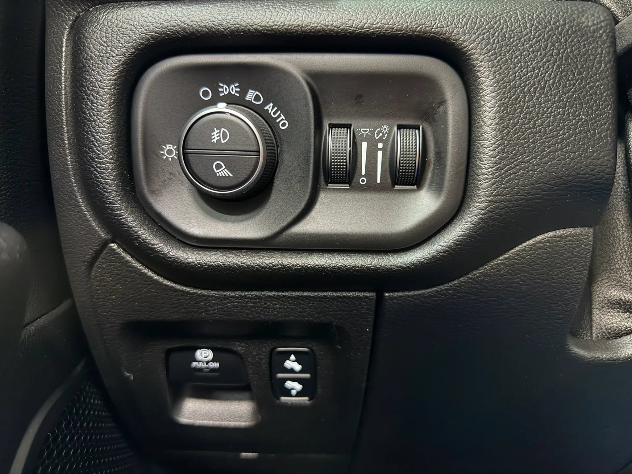 Used 2019 RAM 1500 Big Horn AWD/4WD image 29