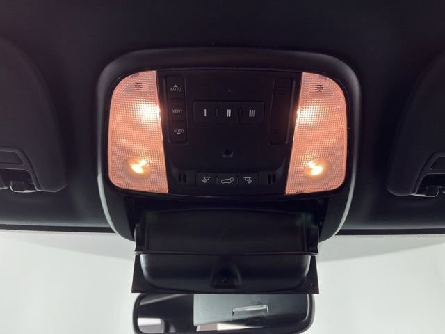 Used 2023 Dodge Durango GT image 36