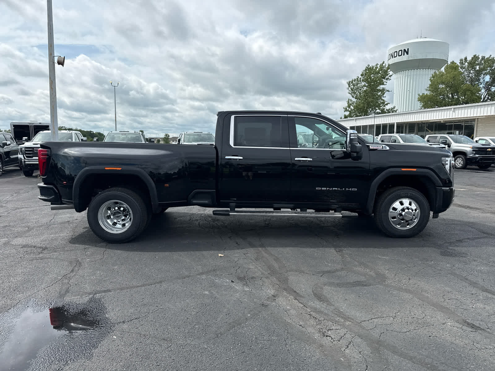 New 2026 GMC Sierra 3500 Denali w/ Technology Package AWD/4WD image 6