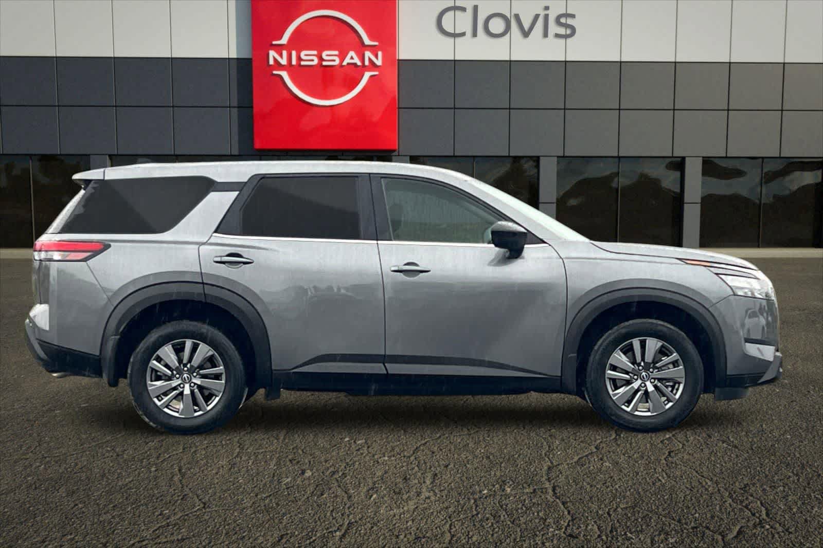 Certified 2025 Nissan Pathfinder S AWD/4WD image 9