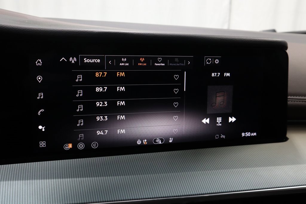 Certified 2025 Nissan Murano Platinum w/ Cargo Package image 2