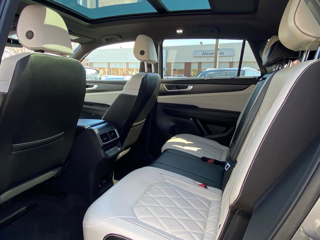 Certified 2024 Volkswagen Atlas Cross Sport SEL Premium R-Line image 21