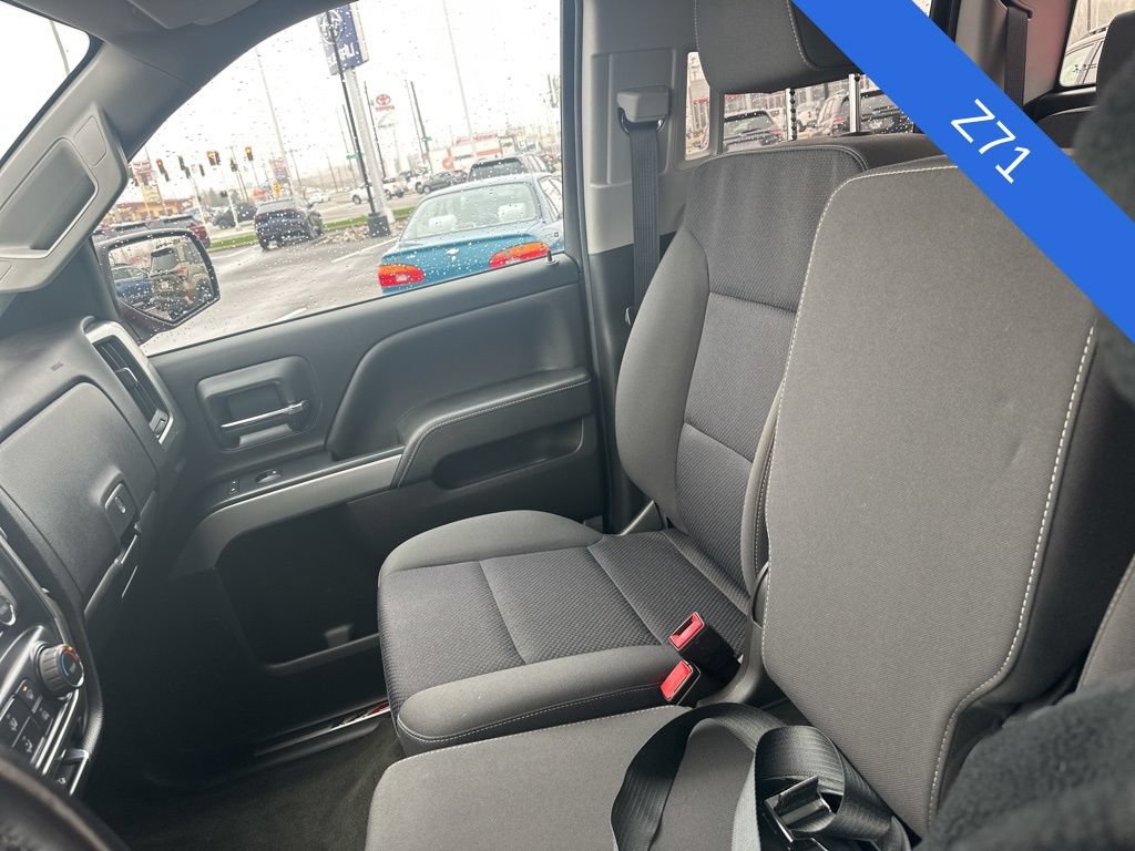 Used 2018 Chevrolet Silverado 1500 LT AWD/4WD image 19